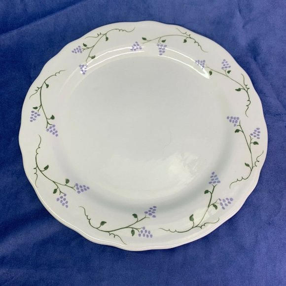 Too Fortunate Pottery FLORAL GRAPES Scalloped Rim Signed Dinner Plates Set of 2 - Picture 5 of 7